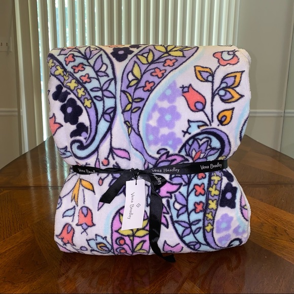 Vera Bradley Bedding Nwt Vera Bradley Xl Oversized Throw Blanket Maddalena Paisley Poshmark